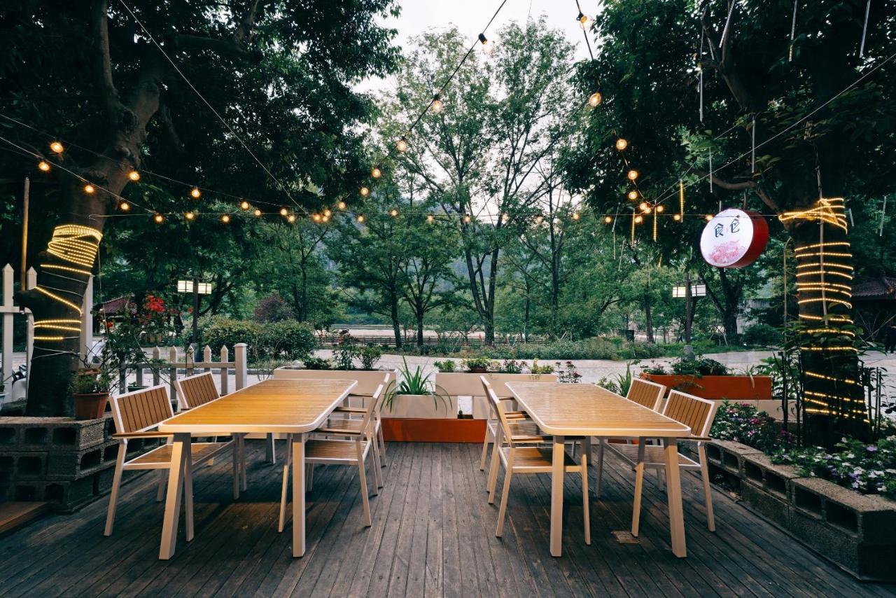 Ancient Street No.5 Youth Chic Hotel Wuyishan  Exterior photo
